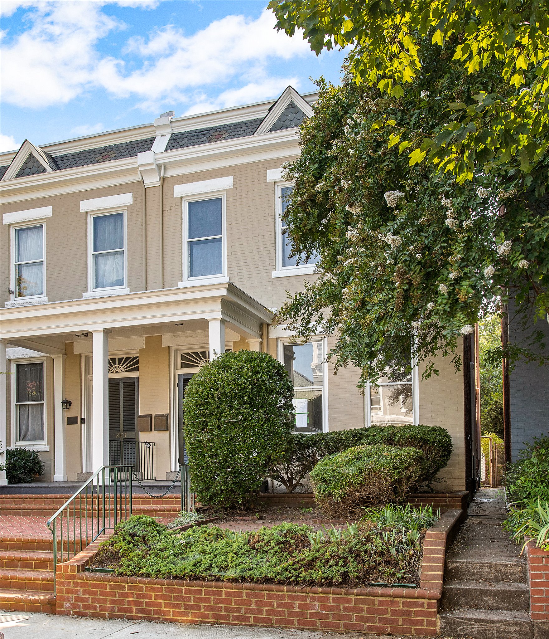 Property thumbnail image
