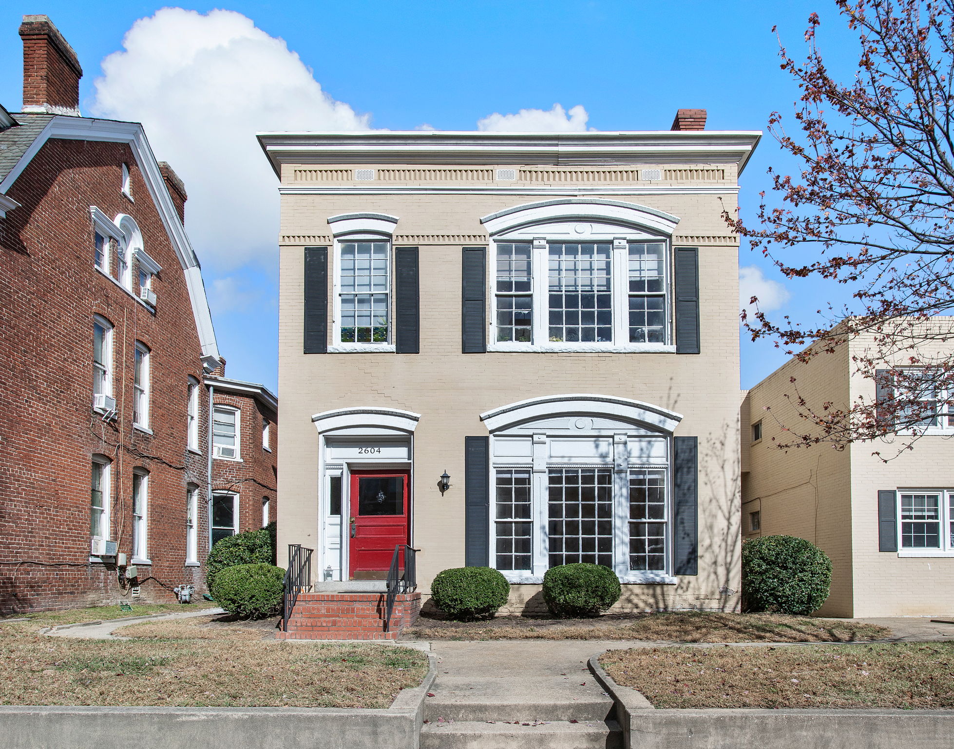 Property main image