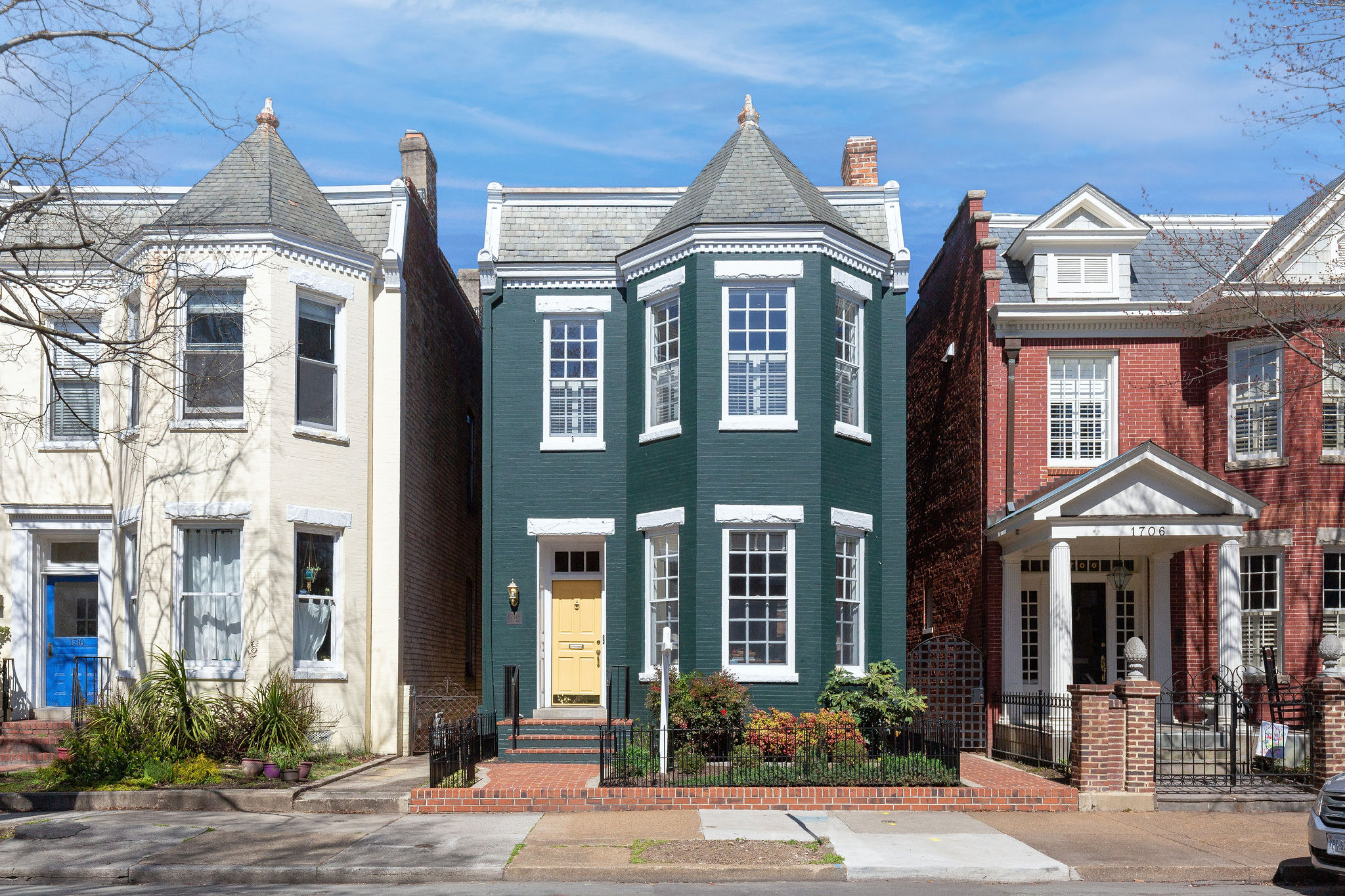 Property main image