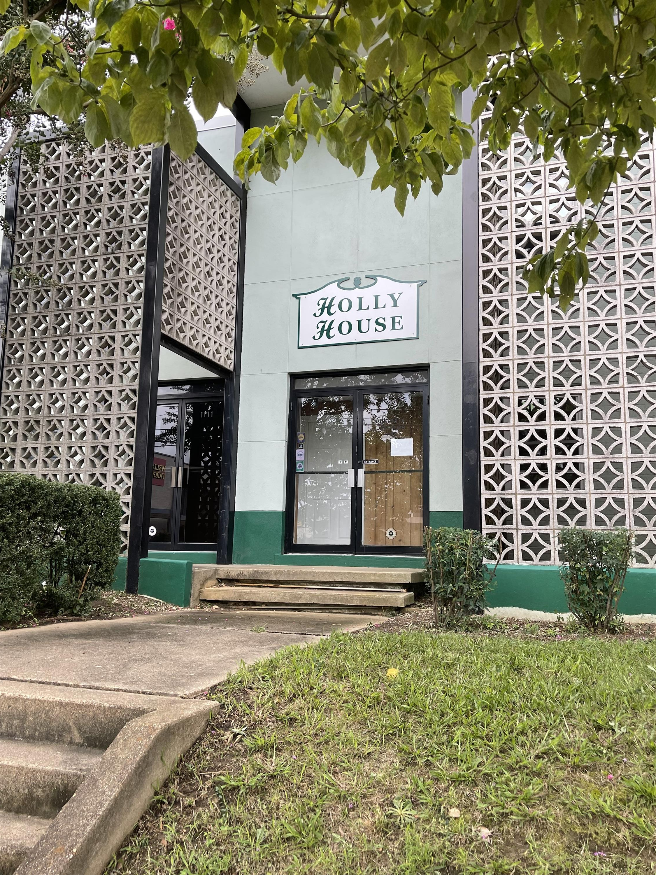 1111 North Thompson Street - 101